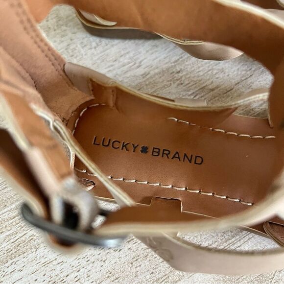 Lucky Brand Flat Gladiator Strappy Ankle Strap Sandals Sz 6 Light Tan NWOB - Picture 3 of 8